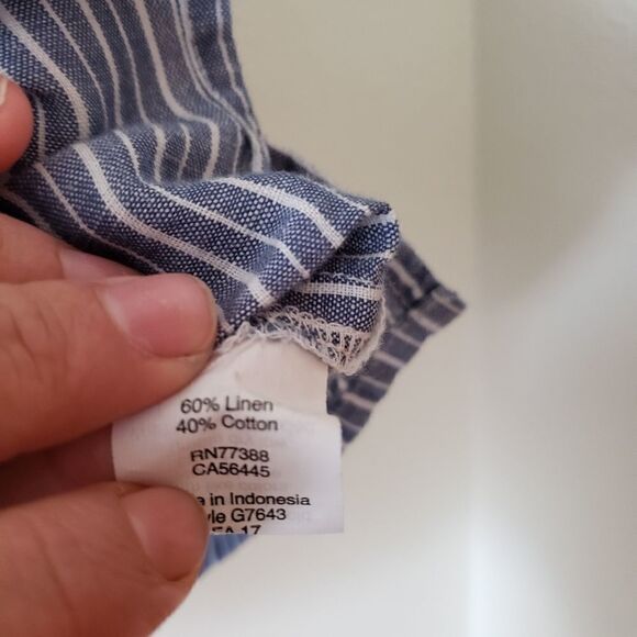 Crew Factory Cold Shoulder Ruffle Chambray Striped Top sz 2 - Picture 8 of 9